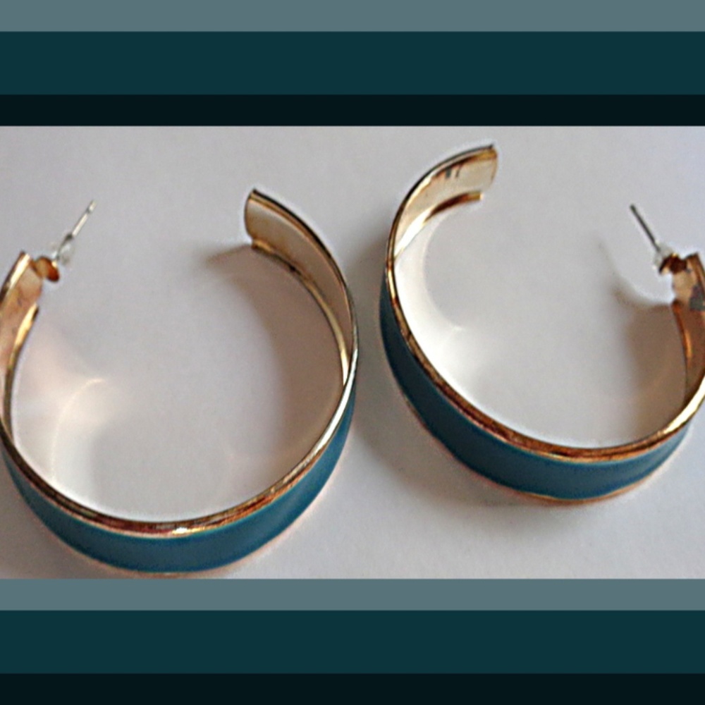 Teal Green & Gold Tone Hoop Design Earrings